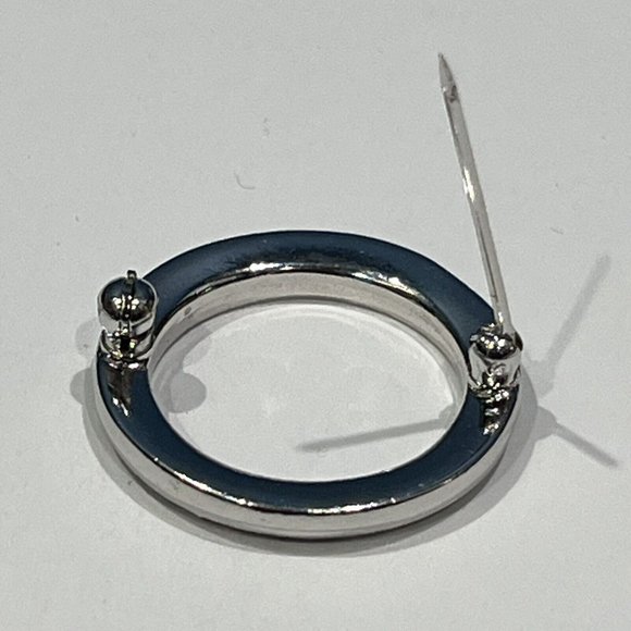 Vintage Unbranded Silver Toned Rhinestone Circle Scarf Pin Brooch - Picture 7 of 11